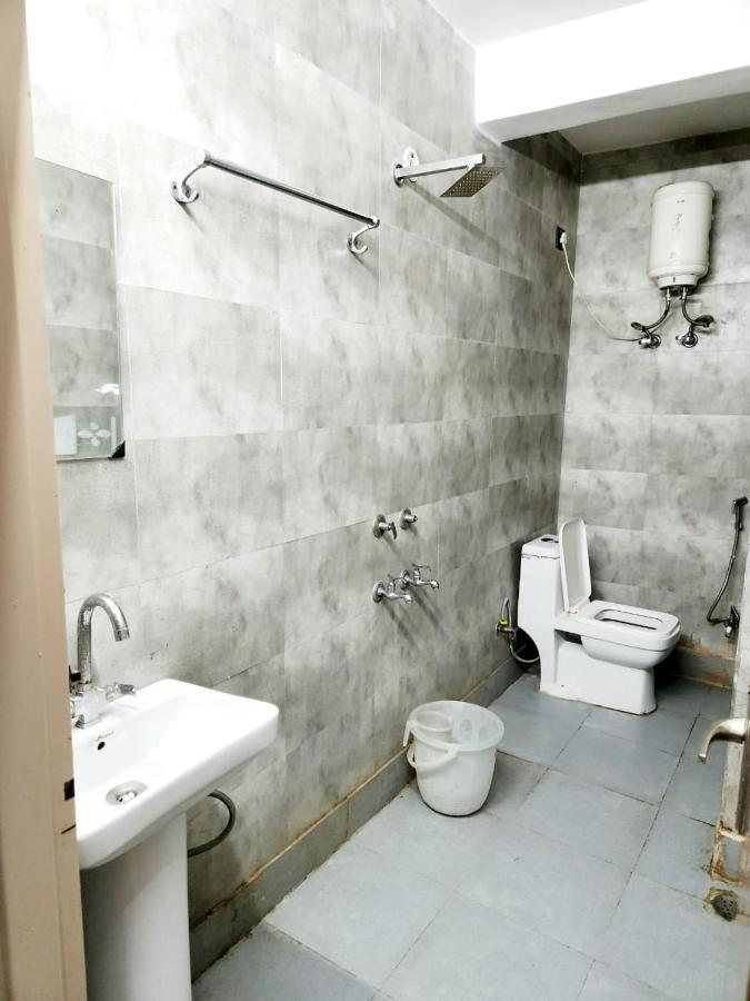 نيودلهي The Hotel Grace Place Inn المظهر الخارجي الصورة